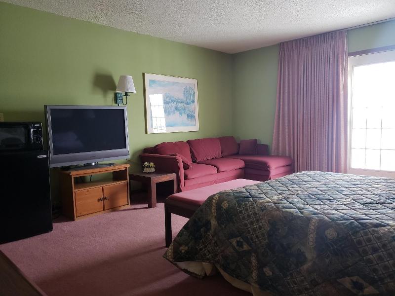 Harbor Lights Lodge image