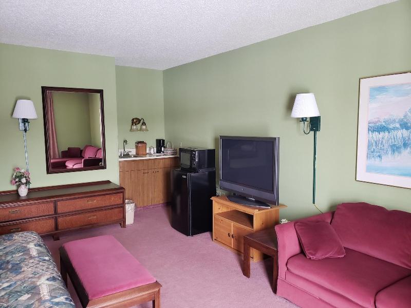 Harbor Lights Lodge image