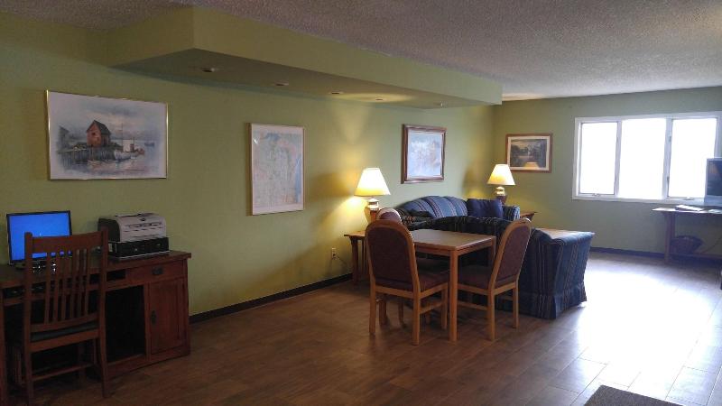 Harbor Lights Lodge image