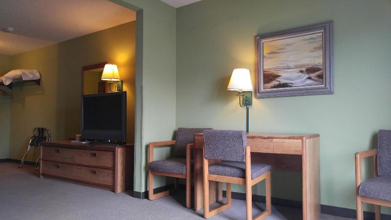 Harbor Lights Lodge image
