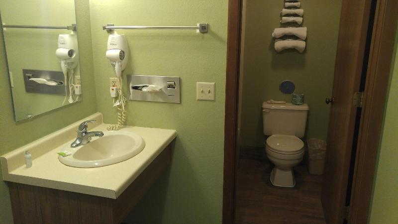 Harbor Lights Lodge image