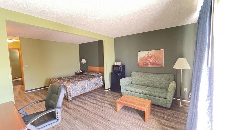 Harbor Lights Lodge image