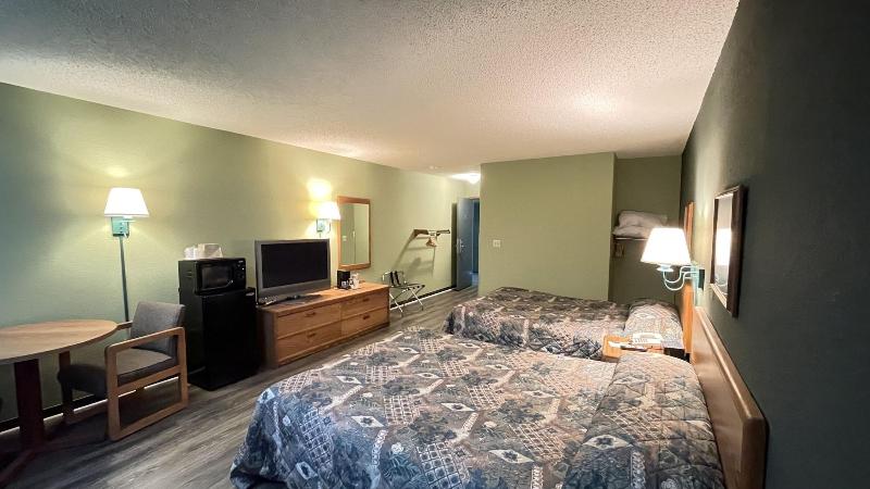 Harbor Lights Lodge image