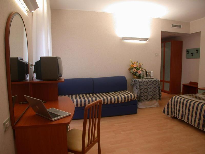 Hotel La Pergola image
