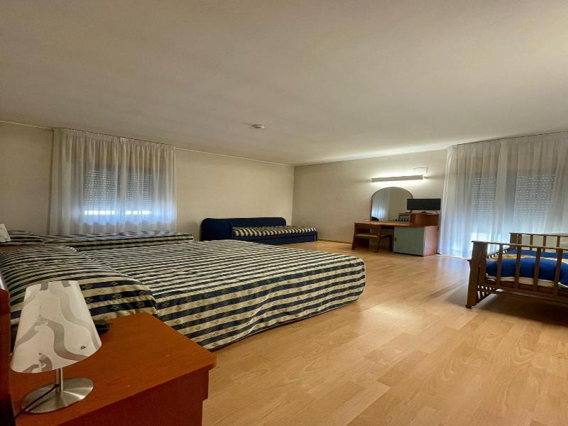 Hotel La Pergola image