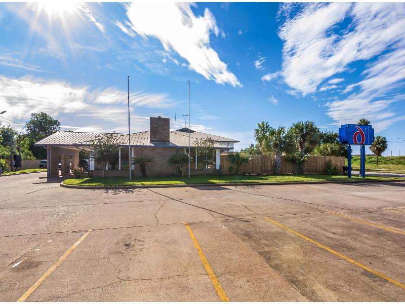 Motel 6 Freeport, TX GA