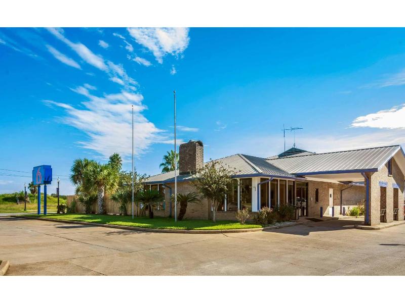Motel 6 Freeport, TX GA 4