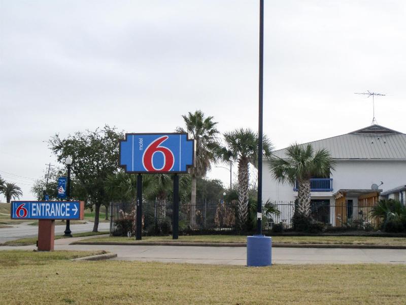 Motel 6 Freeport, TX image