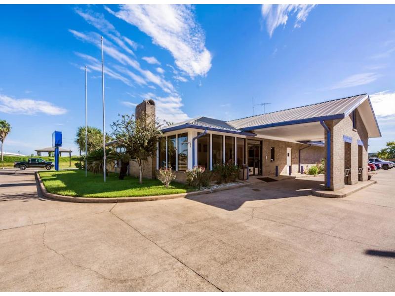 Motel 6 Freeport, TX GA 5