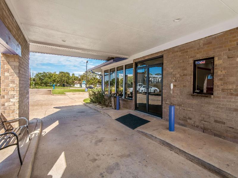 Motel 6 Freeport, TX image