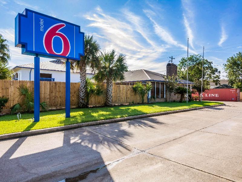Motel 6 Freeport, TX image