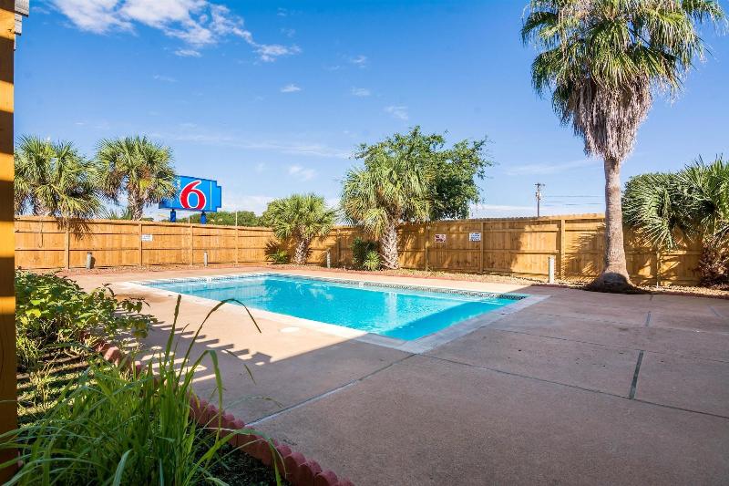 Motel 6 Freeport, TX image
