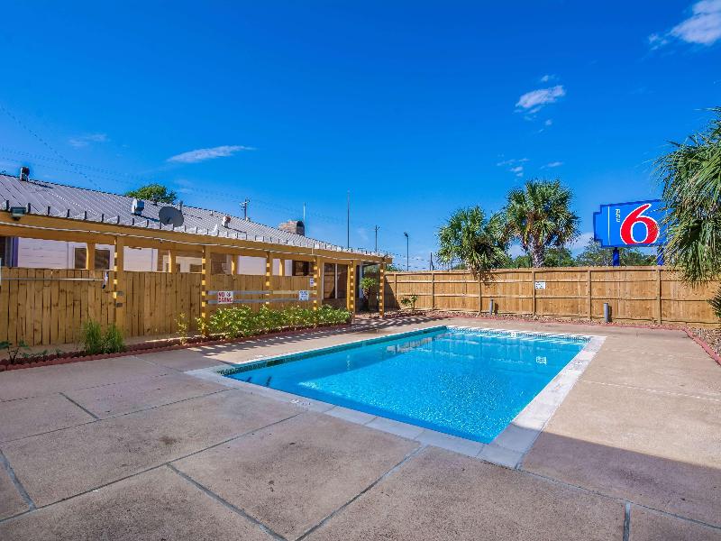Motel 6 Freeport, TX image