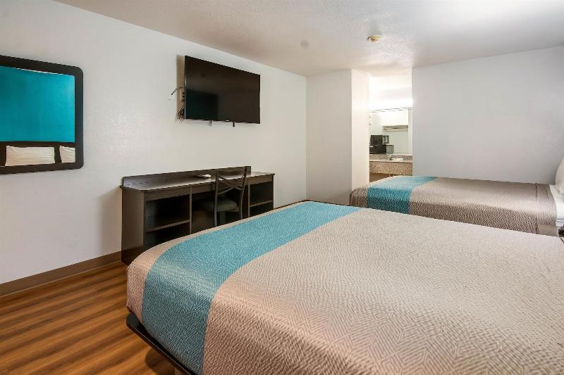 Motel 6 Freeport, TX image
