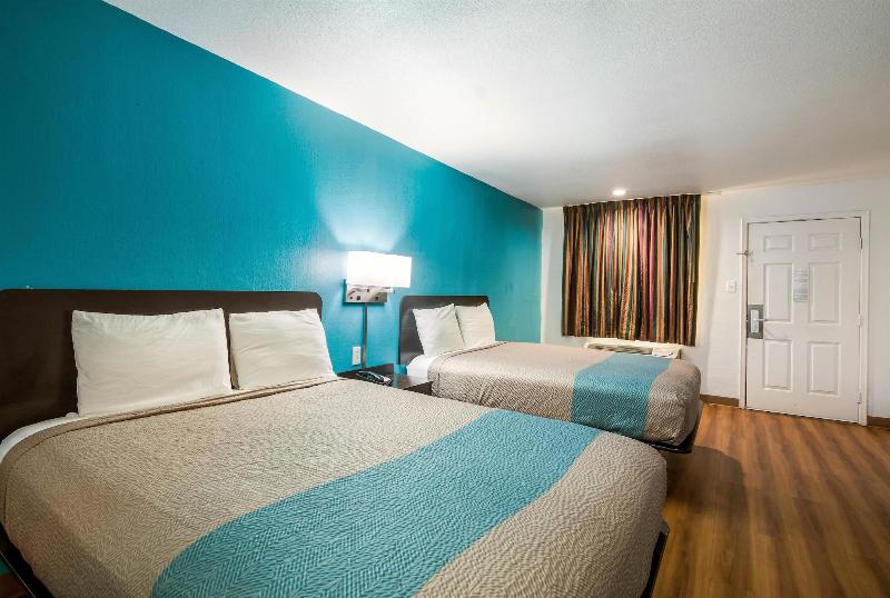 Motel 6 Freeport, TX image