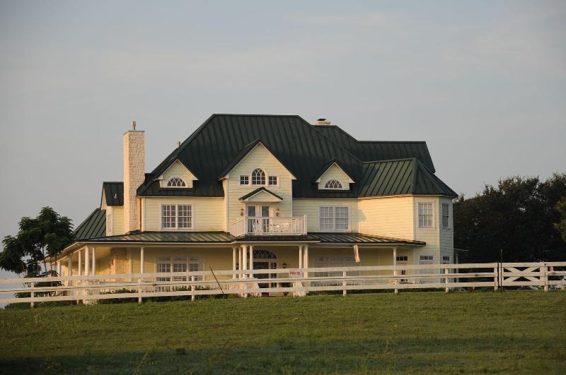 Lillian Farms Bed & Breakfast image
