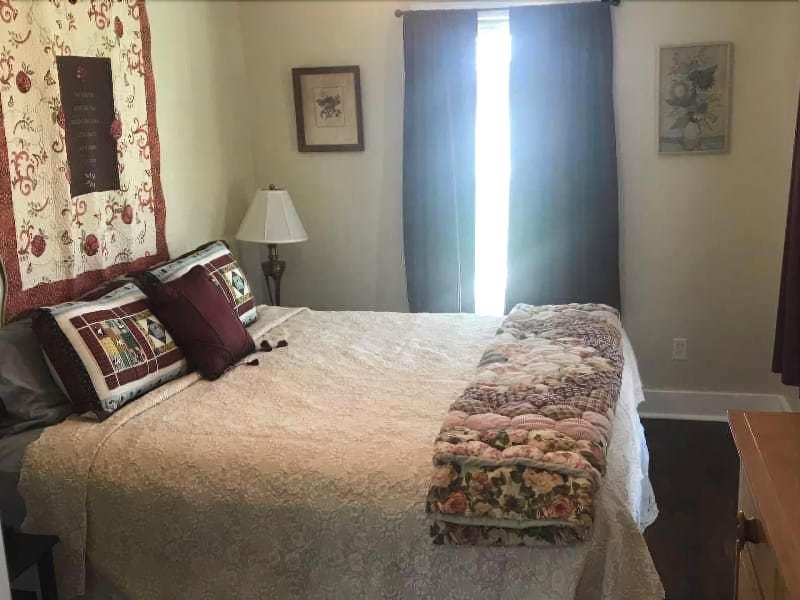 Lillian Farms Bed & Breakfast image
