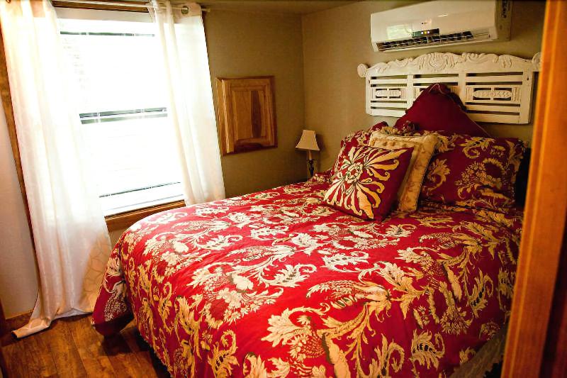 Lillian Farms Bed & Breakfast image