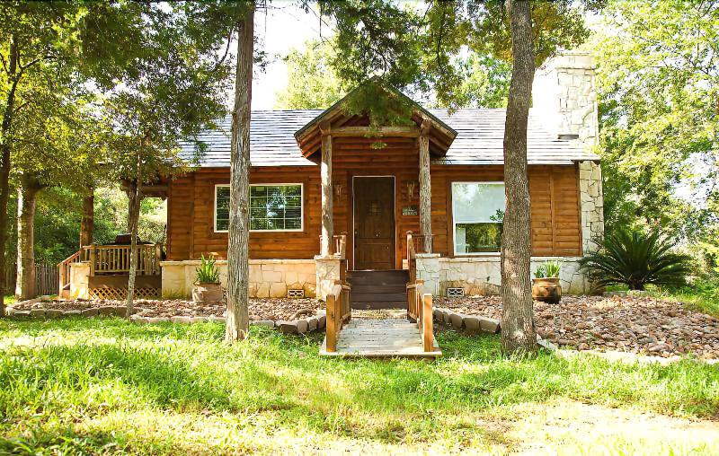 Lillian Farms Bed & Breakfast image