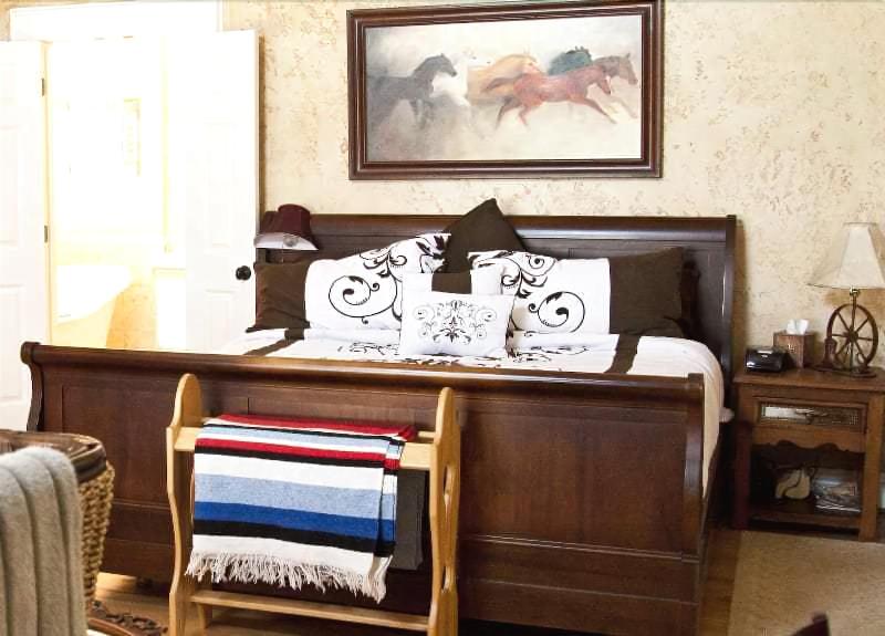 Lillian Farms Bed & Breakfast image