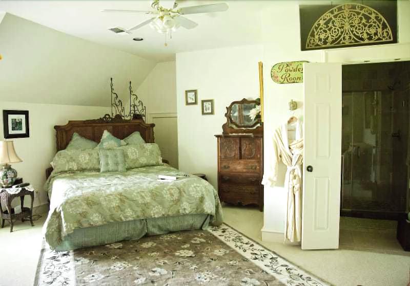 Lillian Farms Bed & Breakfast image