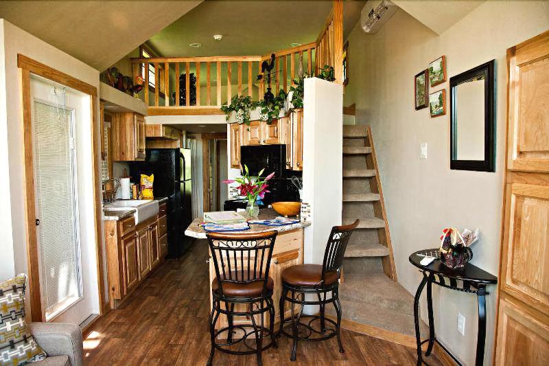 Lillian Farms Bed & Breakfast image