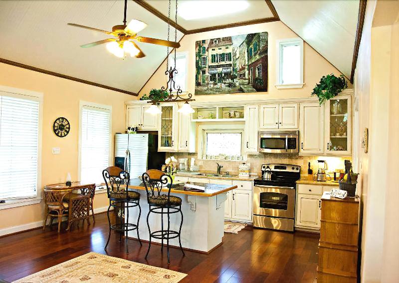 Lillian Farms Bed & Breakfast image