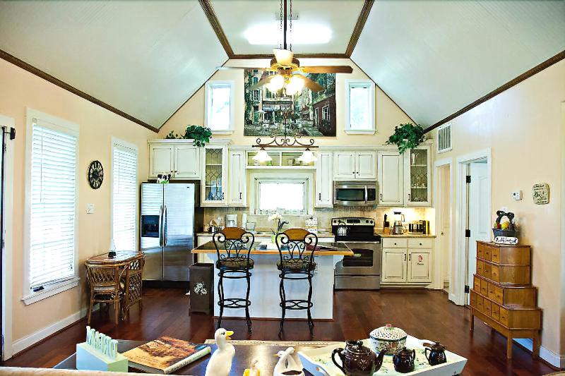 Lillian Farms Bed & Breakfast image