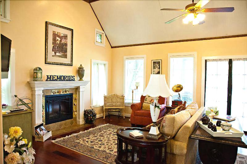 Lillian Farms Bed & Breakfast image