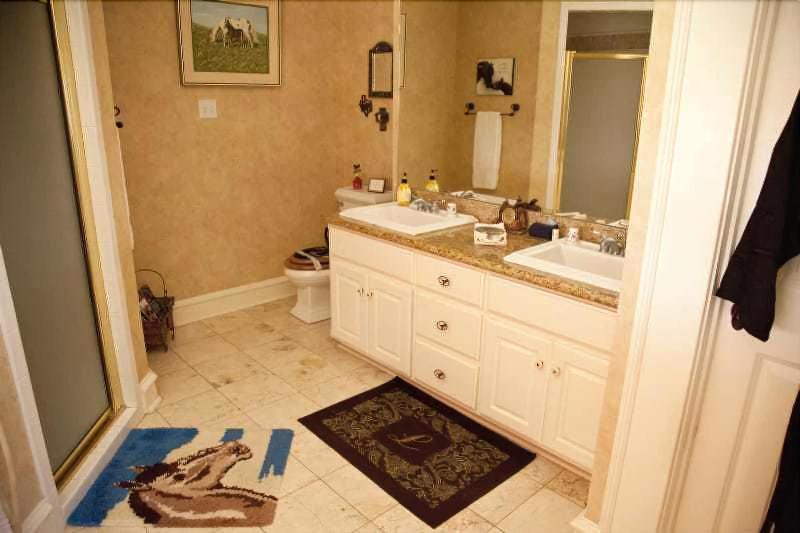 Lillian Farms Bed & Breakfast image