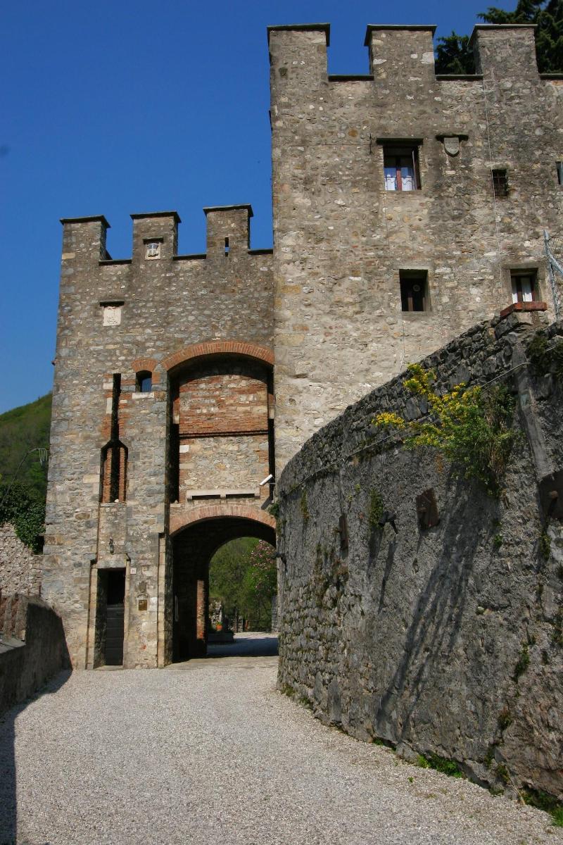 Castrum Di Serravalle image