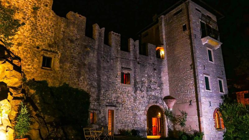 Castrum Di Serravalle image