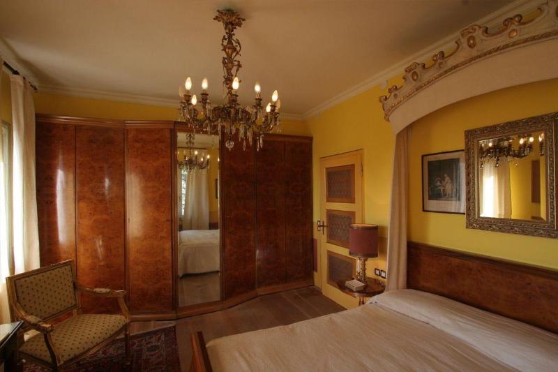 Castrum Di Serravalle image
