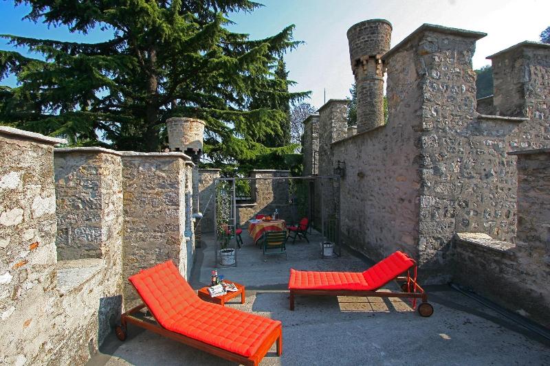 Castrum Di Serravalle image