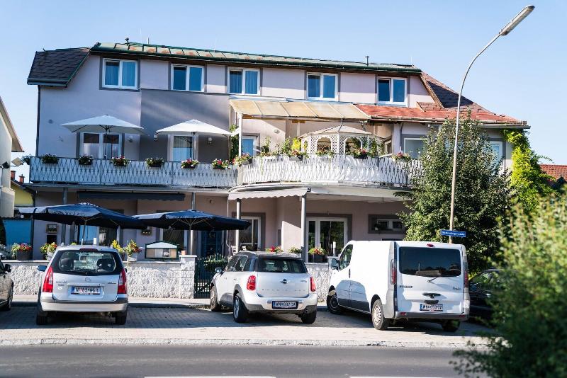 Pension & Restaurant La Amalia image