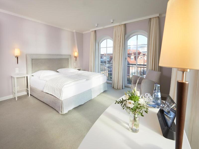 Kino - Hotel Meyer image