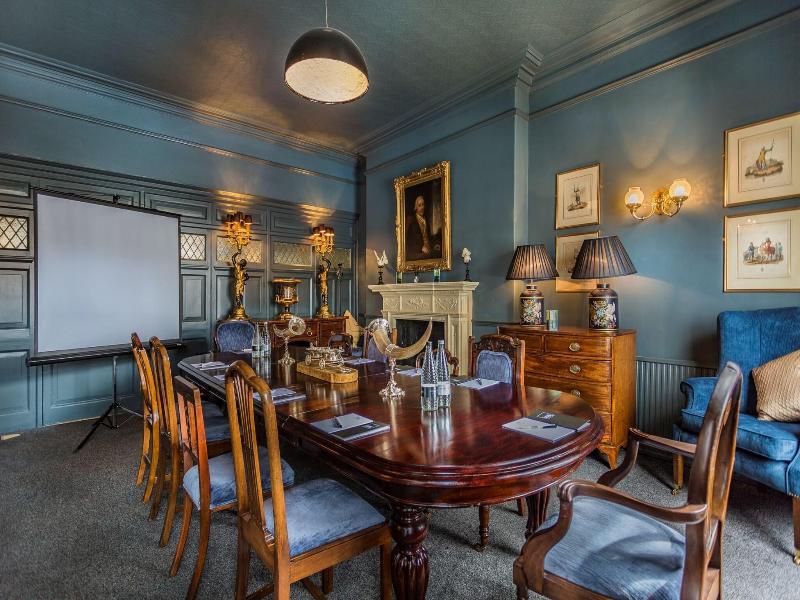 The Kings Head Hotel image