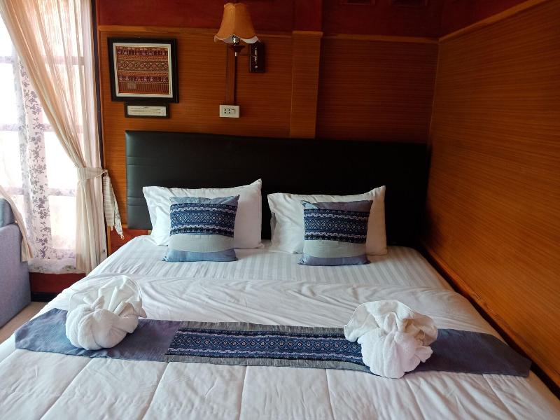 Sisatchanalai Heritage & Resort image