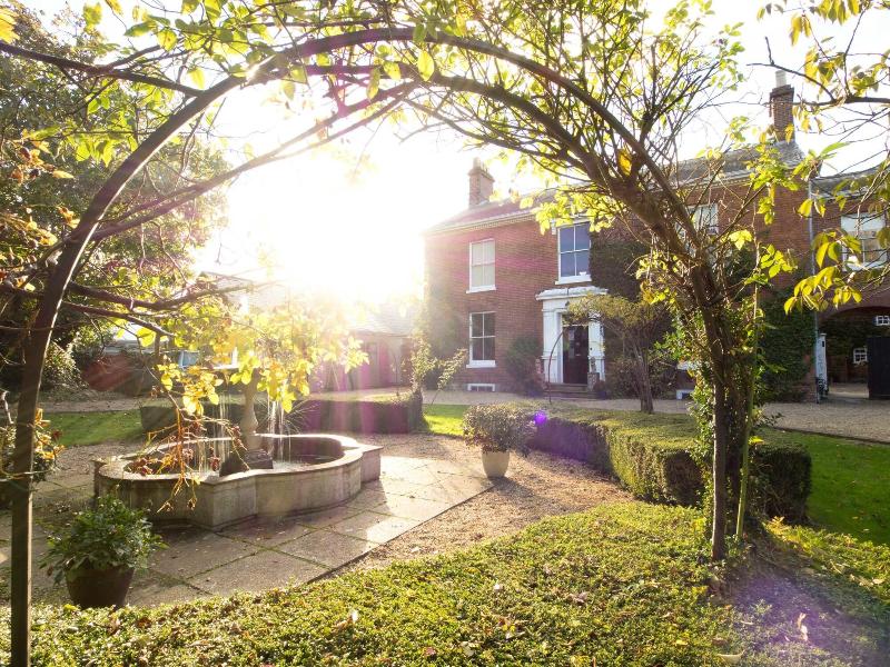 Glendower House Apartments image
