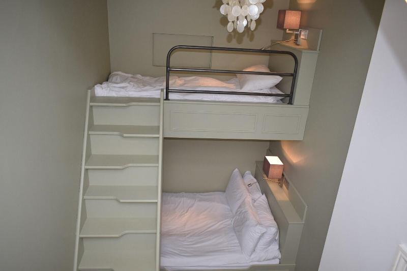 Glendower House Apartments image