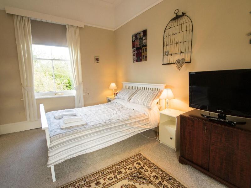 Glendower House Apartments image