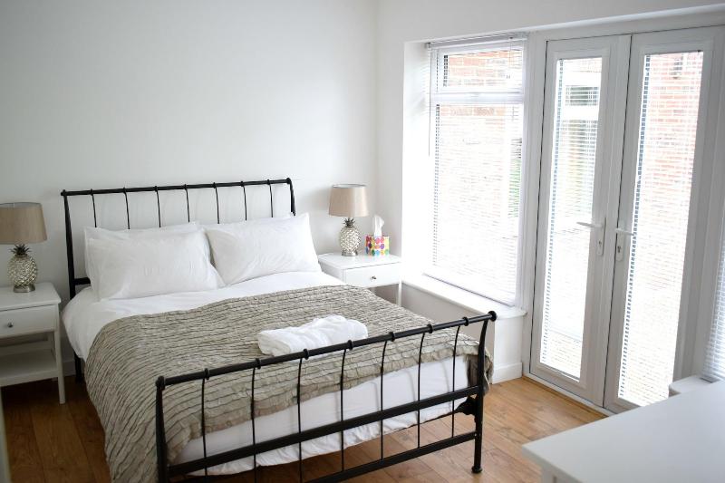 Glendower House Apartments image