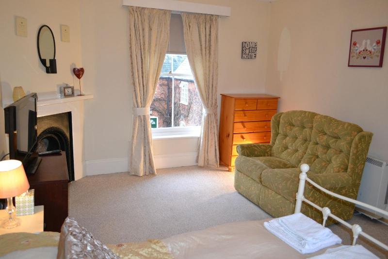 Glendower House Apartments image