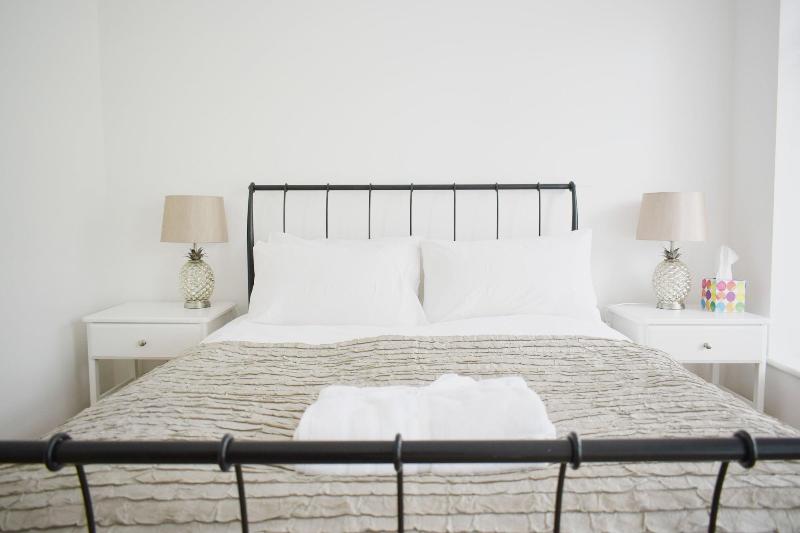Glendower House Apartments image