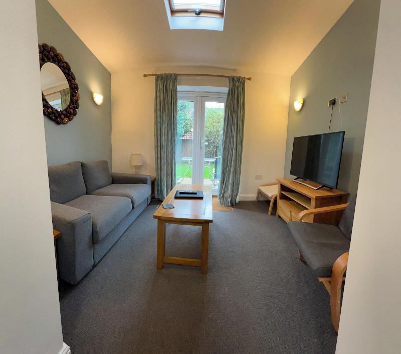 Glendower House Apartments image