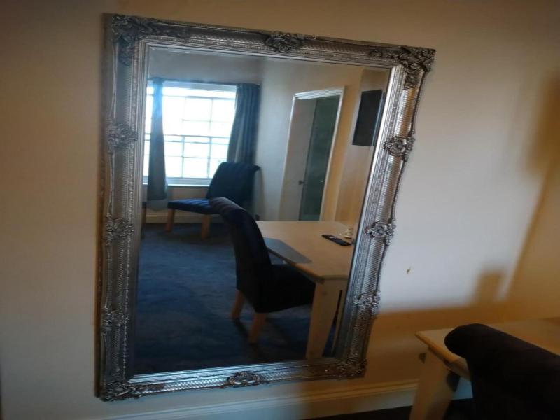 Wellington Hotel image