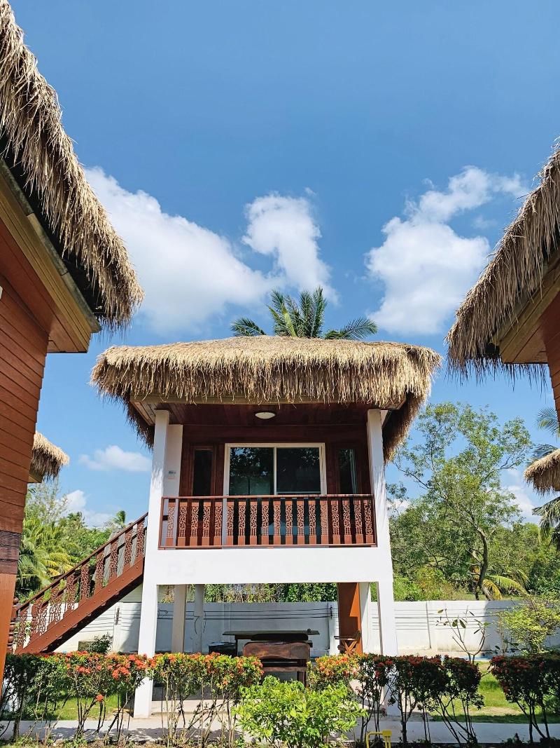 Horizon Beach Resort Koh Jum image