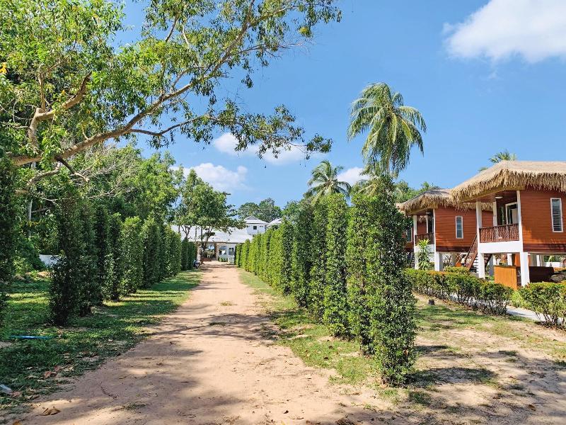 Horizon Beach Resort Koh Jum image