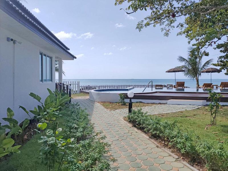 Horizon Beach Resort Koh Jum image