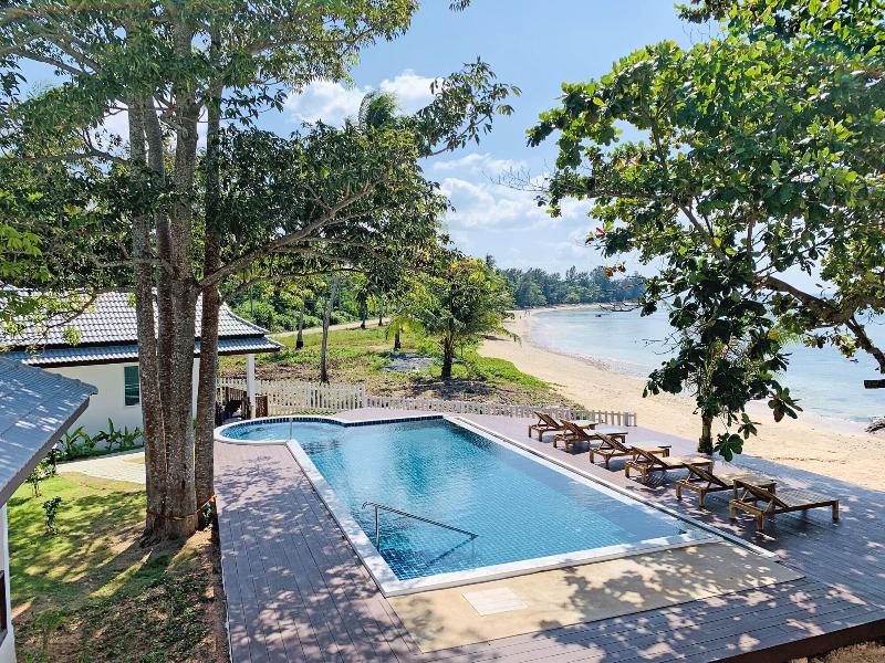 Horizon Beach Resort Koh Jum image
